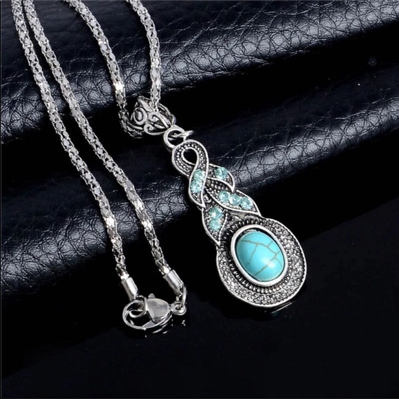 NWT Necklace alloy crystal stone - Picture 3 of 3